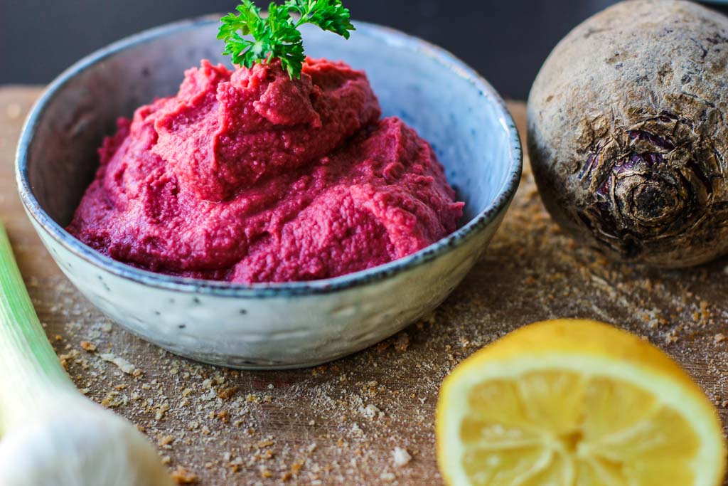 roter Rote Beete Hummus