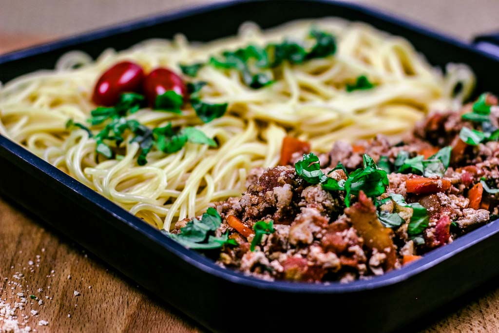 Spaghetti Bolognese con Tofu und Parmesan